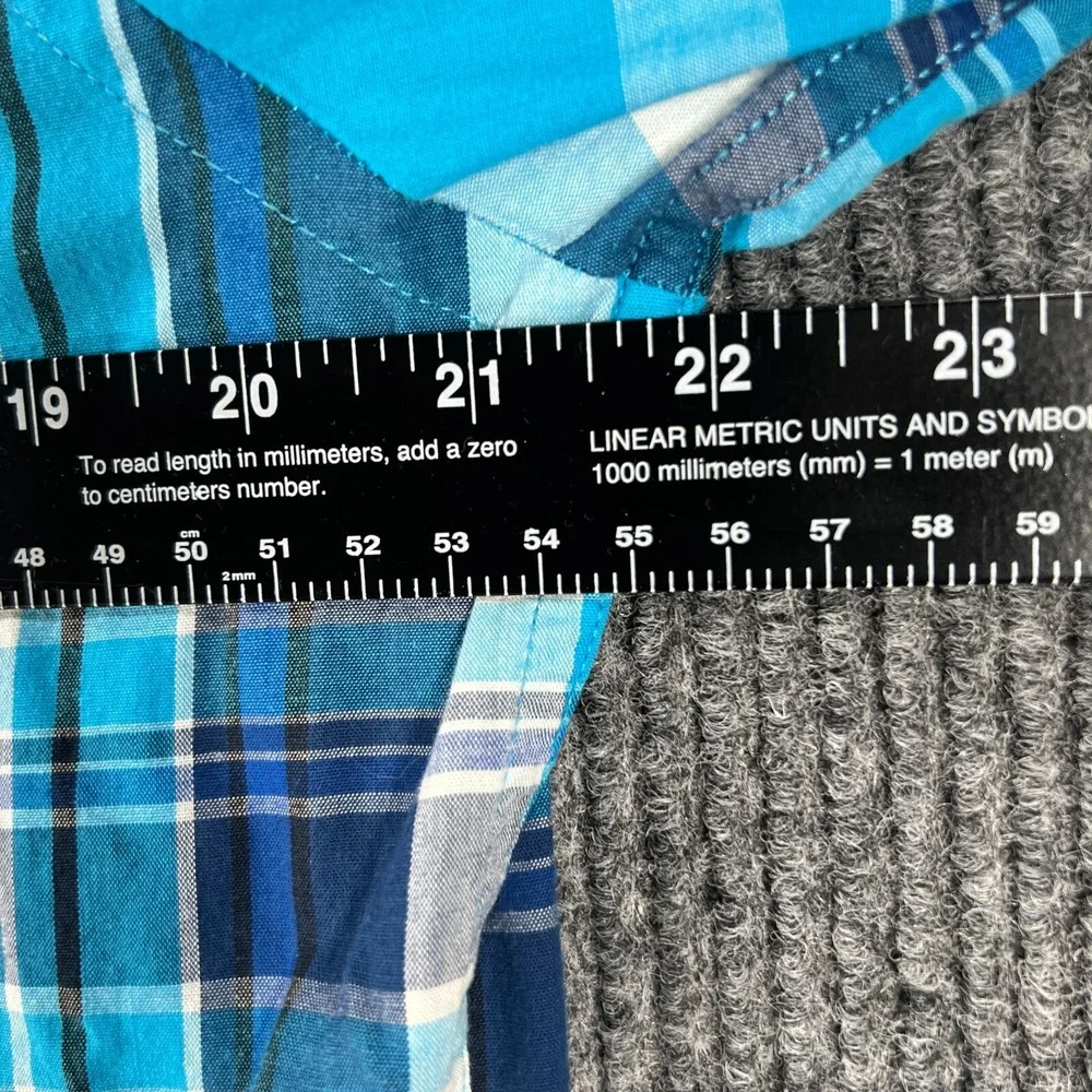 American Eagle Mens Shirt Medium Blue Plaid Long Sleeve Button Down Classic Fit